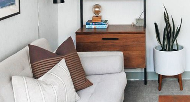 A calm Menachem Psychotherapy Group office prepared for supportive conversation